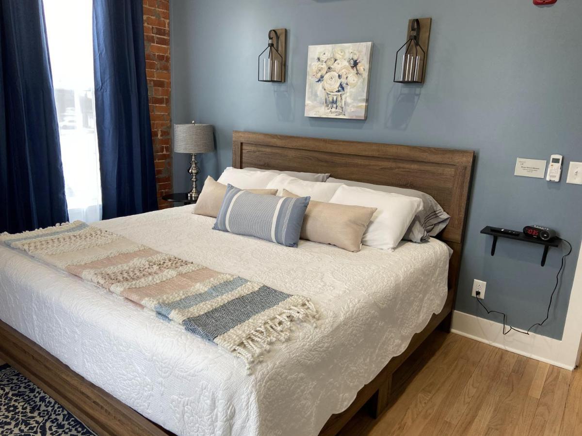 Brickhouse Loft - A Boutique Hotel Martinsville Exteriér fotografie